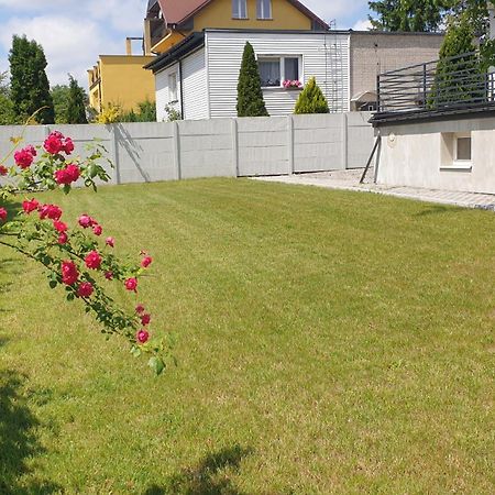 Apartament W Centrum Kielc Z Prywatnym Parkingiem Kielce Buitenkant foto